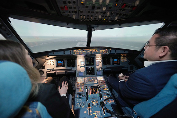 260519APWRK-AAIS-HOST, Airbus ATC-R1_00588