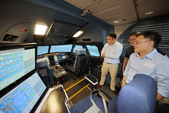 260519APWRK-AAIS-HOST, Airbus ATC-R1_00631