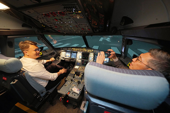 260519APWRK-AAIS-HOST, Airbus ATC-R1_00661