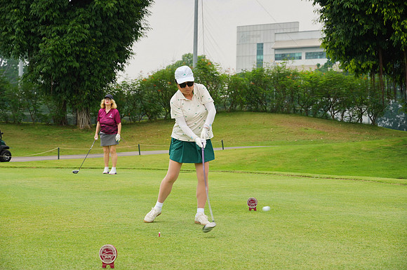 260828APWRK-AAIS-APGT 2026-1-golfing-0409-R1_08033