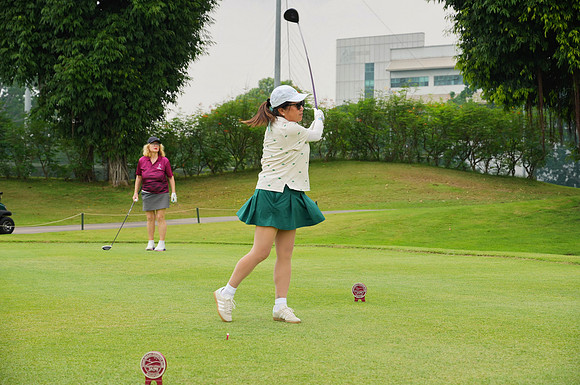 260828APWRK-AAIS-APGT 2026-1-golfing-0414-R1_08038
