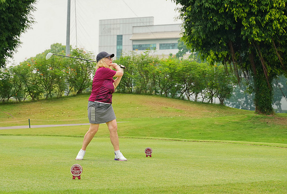 260828APWRK-AAIS-APGT 2026-1-golfing-0434-R1_08058