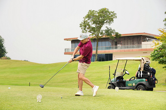 260828APWRK-AAIS-APGT 2026-1-golfing-0918-R1_08542