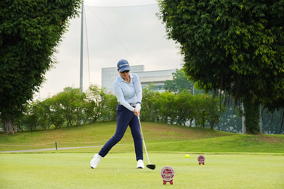 260828APWRK-AAIS-APGT 2026-1-golfing-2112-R1_09736