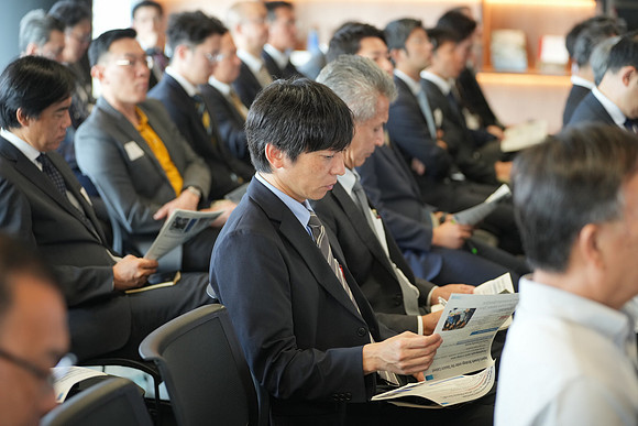 260903APWRK-AAIS-Japan Sg networking at EDB-R1_03347