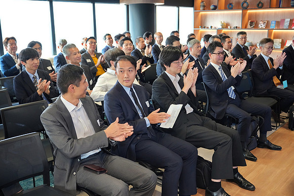 260903APWRK-AAIS-Japan Sg networking at EDB-R1_03110