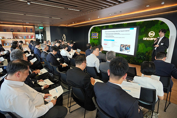 260903APWRK-AAIS-Japan Sg networking at EDB-R1_03338