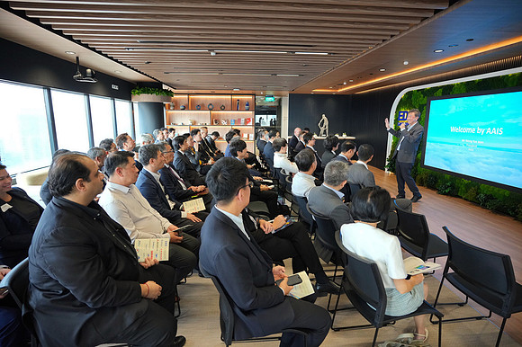 260903APWRK-AAIS-Japan Sg networking at EDB-R1_03105