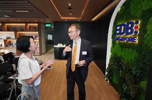 260903APWRK-AAIS-Japan Sg networking at EDB-R1_03573