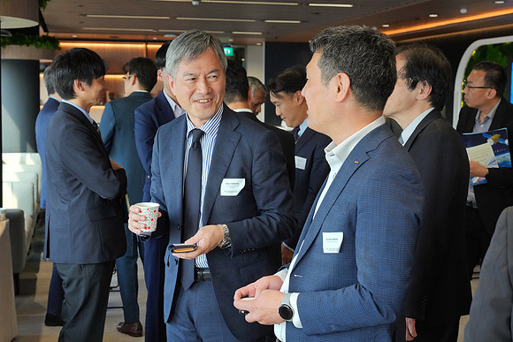 260903APWRK-AAIS-Japan Sg networking at EDB-R1_03590