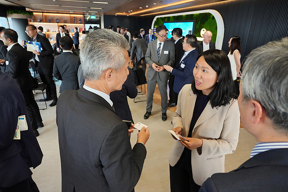 260903APWRK-AAIS-Japan Sg networking at EDB-R1_03487