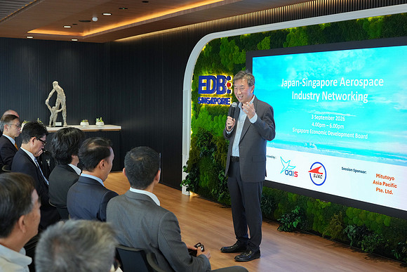 260903APWRK-AAIS-Japan Sg networking at EDB-R1_03041