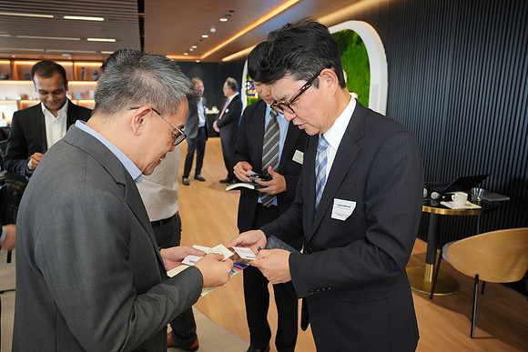 260903APWRK-AAIS-Japan Sg networking at EDB-R1_03640