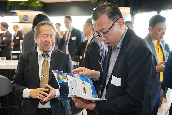 260903APWRK-AAIS-Japan Sg networking at EDB-R1_03627