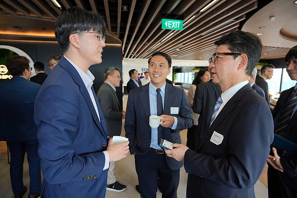 260903APWRK-AAIS-Japan Sg networking at EDB-R1_03513