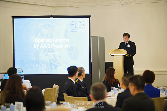 230721APWRK-AAIS-Aero Leadership Dialogue-0182-7R304477