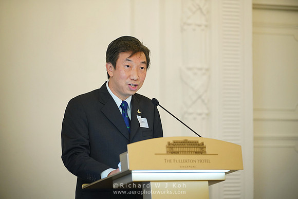 230721APWRK-AAIS-Aero Leadership Dialogue-0187-7R304482