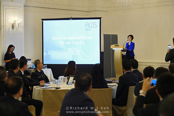 230721APWRK-AAIS-Aero Leadership Dialogue-0336-7R304594