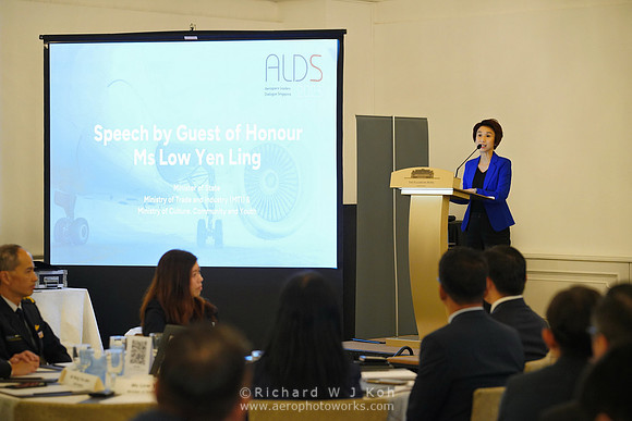 230721APWRK-AAIS-Aero Leadership Dialogue-0347-7R304605