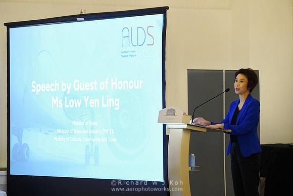 230721APWRK-AAIS-Aero Leadership Dialogue-0357-7R304615