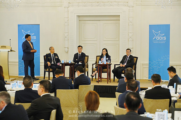 230721APWRK-AAIS-Aero Leadership Dialogue-1002-7R304977