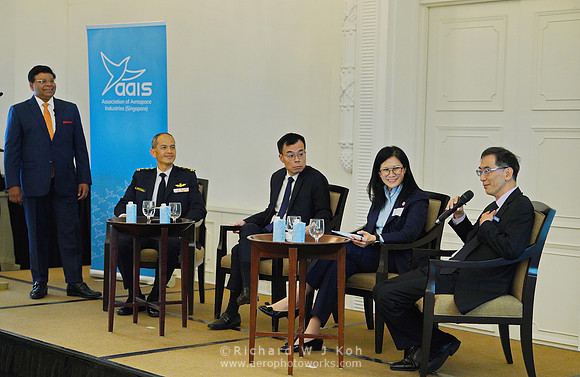 230721APWRK-AAIS-Aero Leadership Dialogue-1056-7R305031