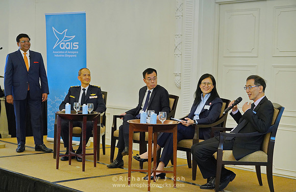 230721APWRK-AAIS-Aero Leadership Dialogue-1057-7R305032