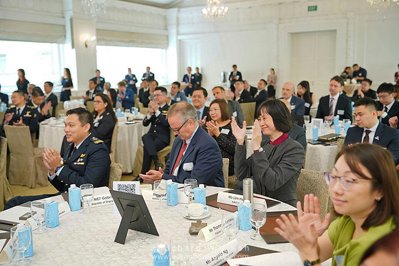 230721APWRK-AAIS-Aero Leadership Dialogue-1247-7R305169