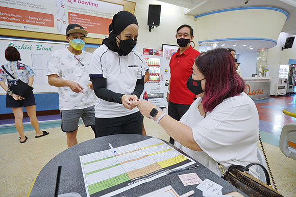 220528APWRK-AAIS-bowling tournament-569_A739951