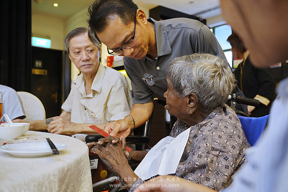 190130APWRK-AAIS-Aero Community Day, CNY lunch w elderly_RS31720