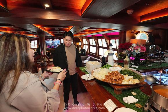 231129APWRK-Fokker-year end party, Royal Albatross-201-A1R04999