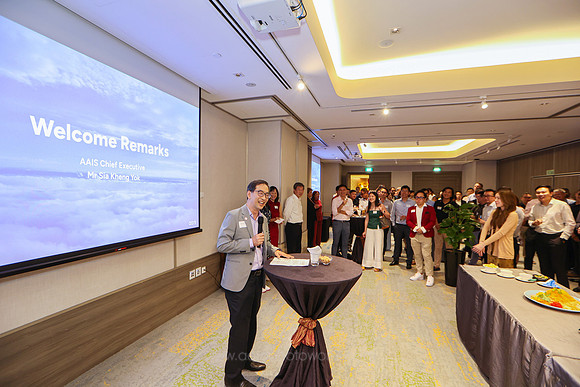 250213APWZX-AAIS-CNY HOST, Mercure-74